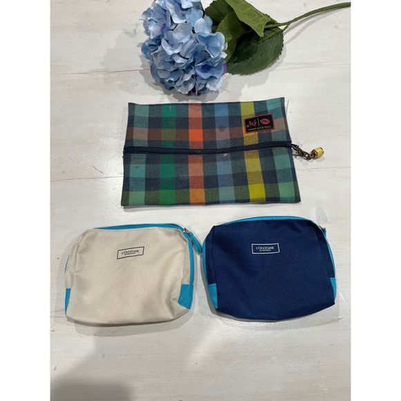 L'Occitane 2 Makeup bags and free Travel Cosmetic‎ makeup junkie Plaid bag - Picture 1 of 7